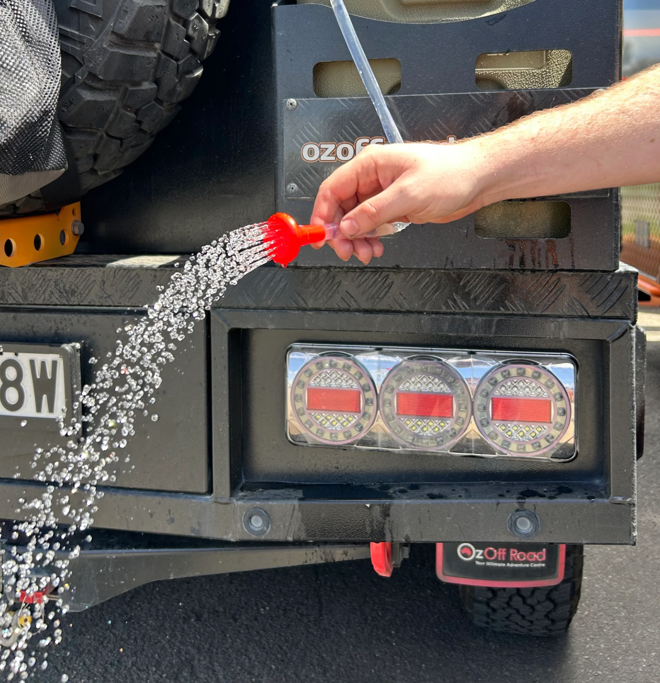 PORTABLE CAMPING SHOWER